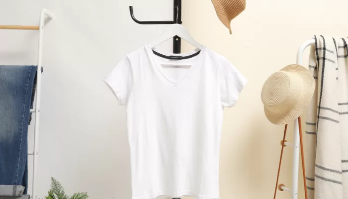 como eliminar as rugas das roupas
